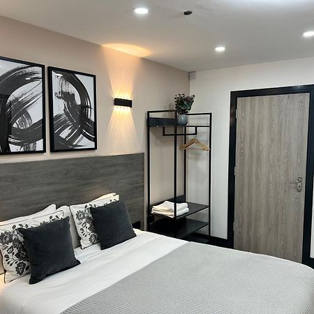 Ashford  Thandi House Heathrow Airport מראה חיצוני תמונה