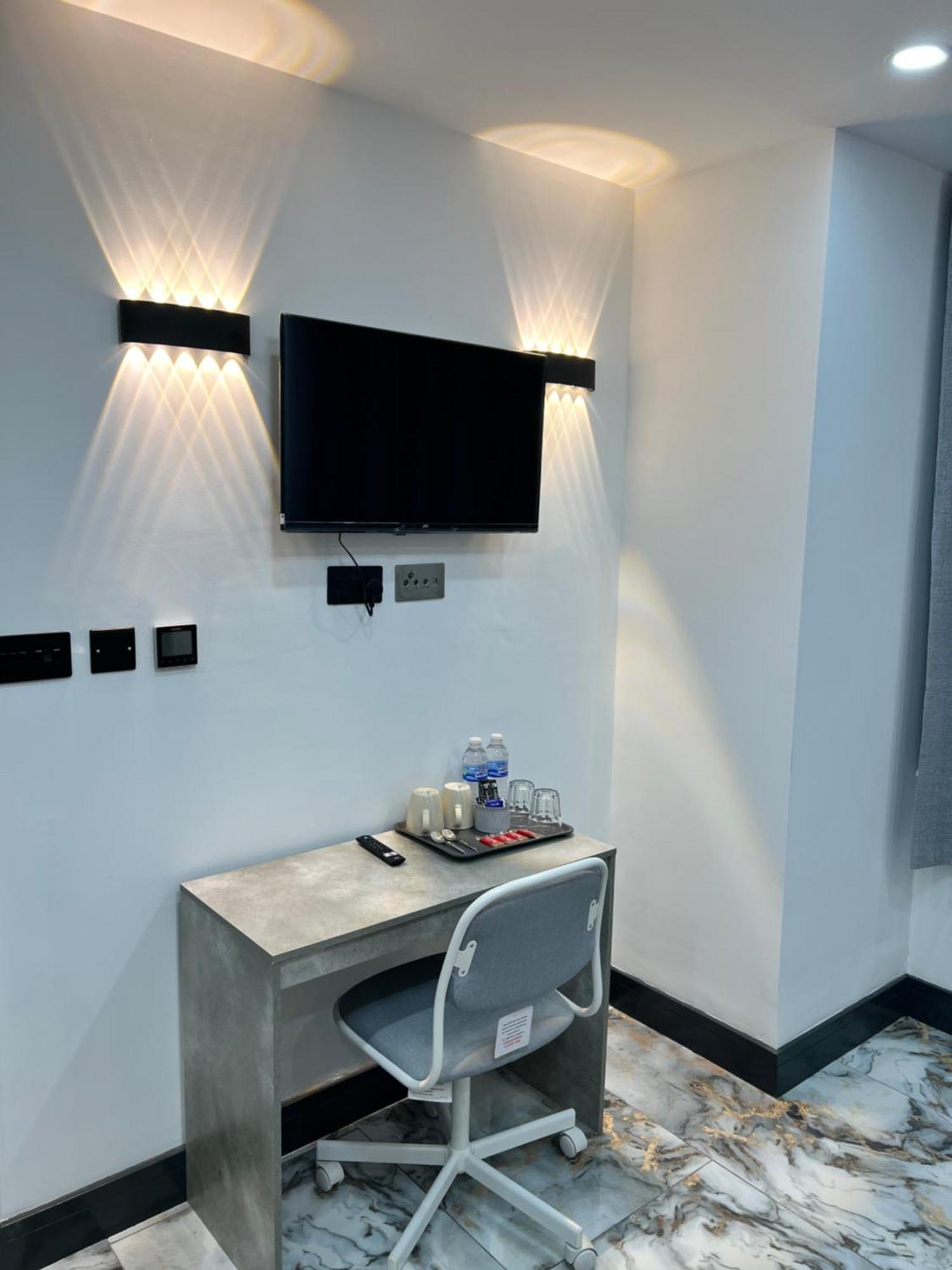 Ashford  Thandi House Heathrow Airport מראה חיצוני תמונה