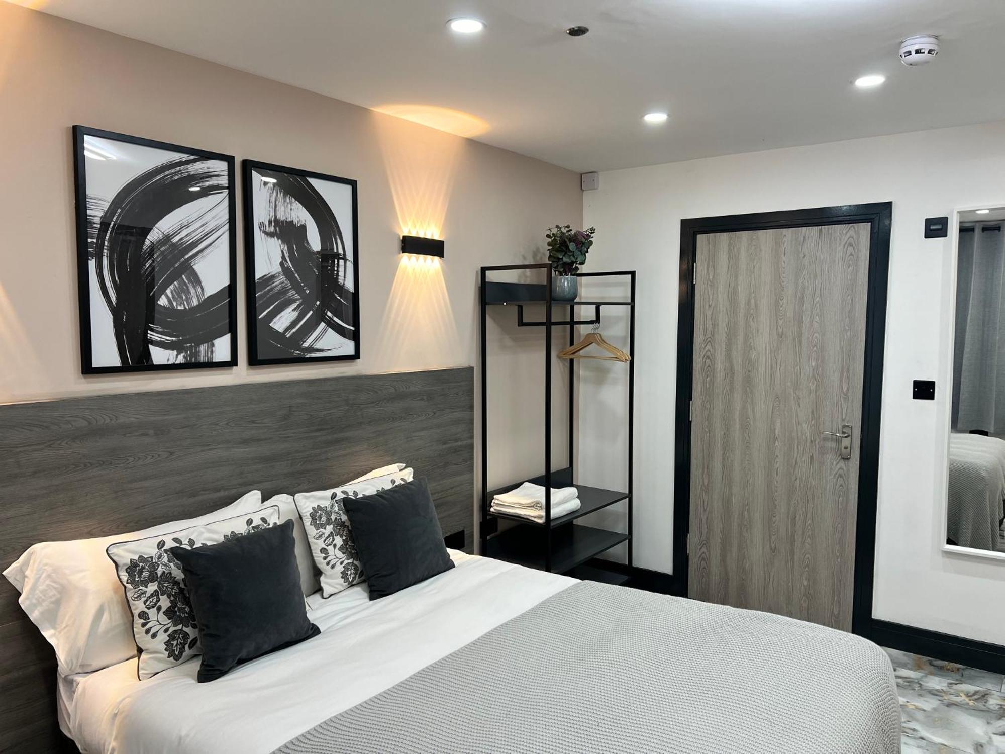 Ashford  Thandi House Heathrow Airport מראה חיצוני תמונה