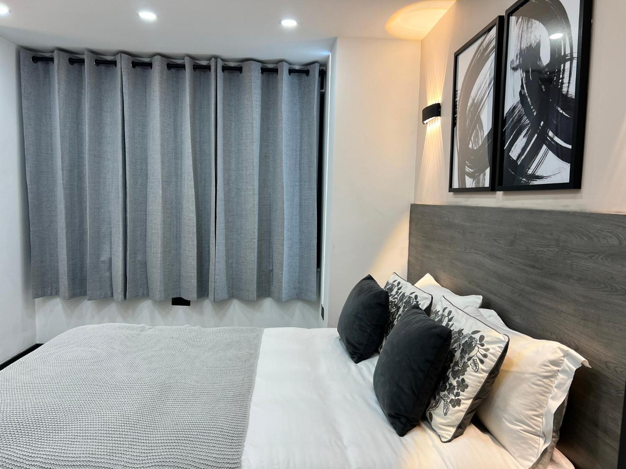 Ashford  Thandi House Heathrow Airport מראה חיצוני תמונה