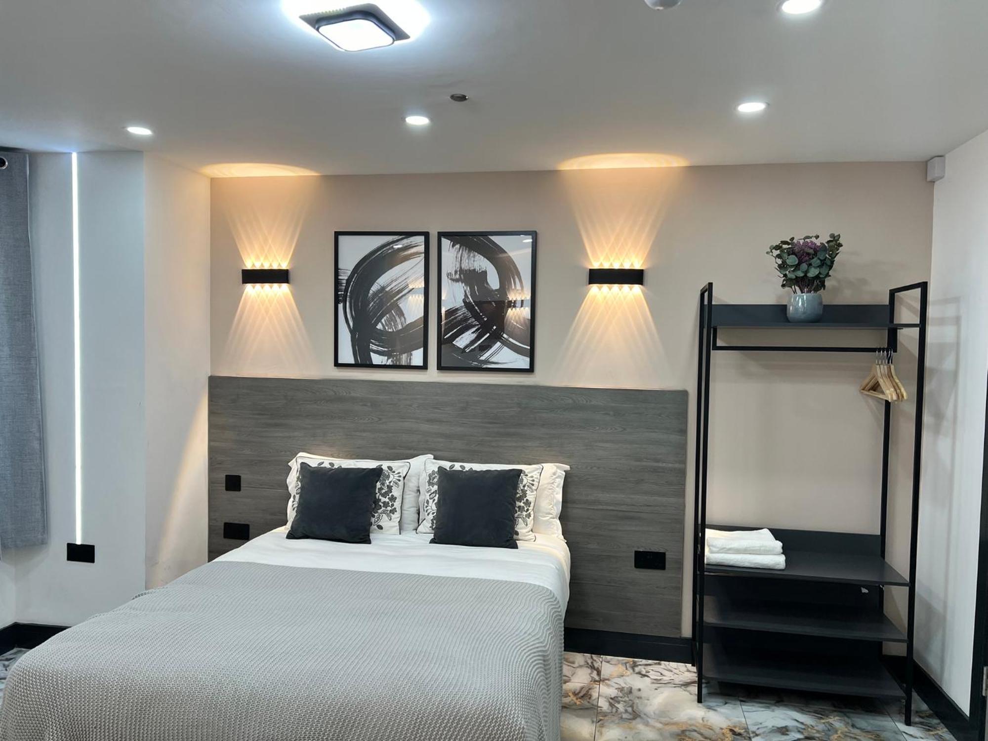 Ashford  Thandi House Heathrow Airport מראה חיצוני תמונה